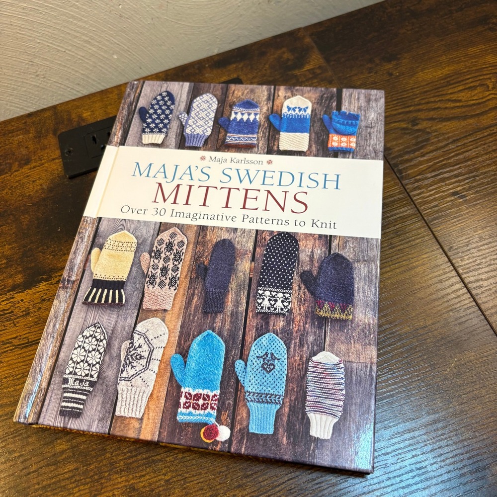 Maja's Swedish Mittens 30+ Knitting Patterns Book Maja Karlsson 2019 Hardcover